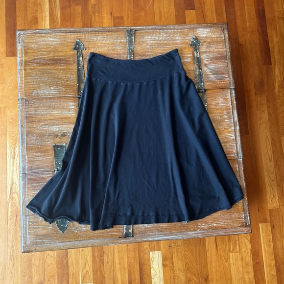 Black A-Line Midi Skirt by Velvet by Graham & Spencer - Picture 3 of 7